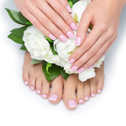 Manucure pailletée rose